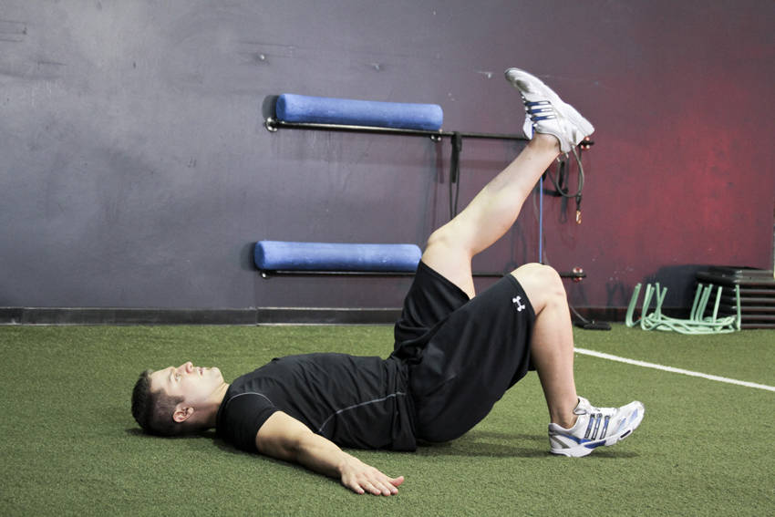 Single-leg glute bridge: start position